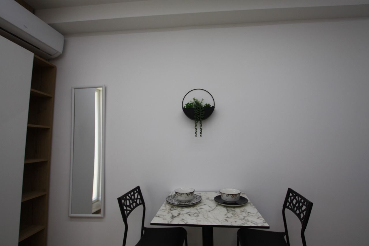 Jepet me qera super Apartament mbrapa Vodafonit 21 Dhjetori
55000 leke ne muaj
Super arredim
Cdo gje - 5
