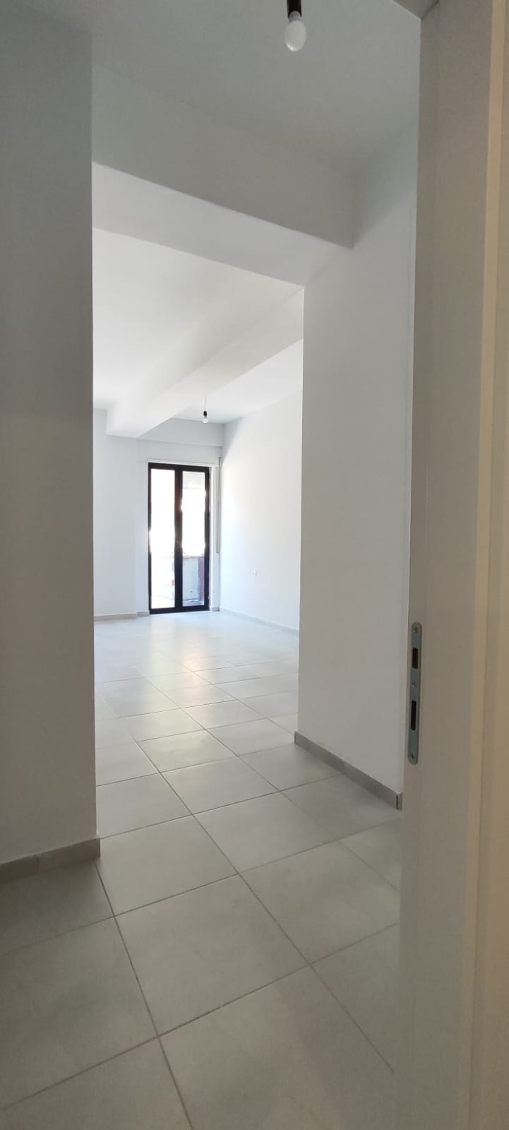 🏡✨ SHITET APARTAMENT 1+1 + VERANDË – KODRA E DIELLIT, TIRANË ✨ - 5