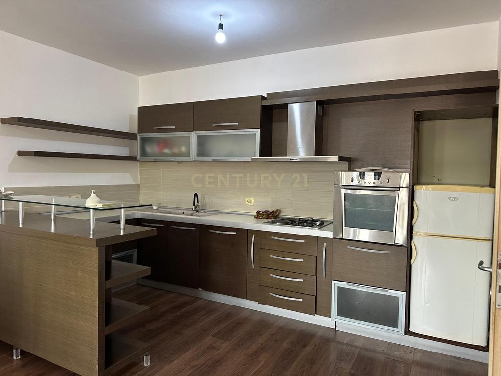 JEPET ME QIRA APARTAMENT 2+1, YZBERISHT 480 € /Muaj - 3