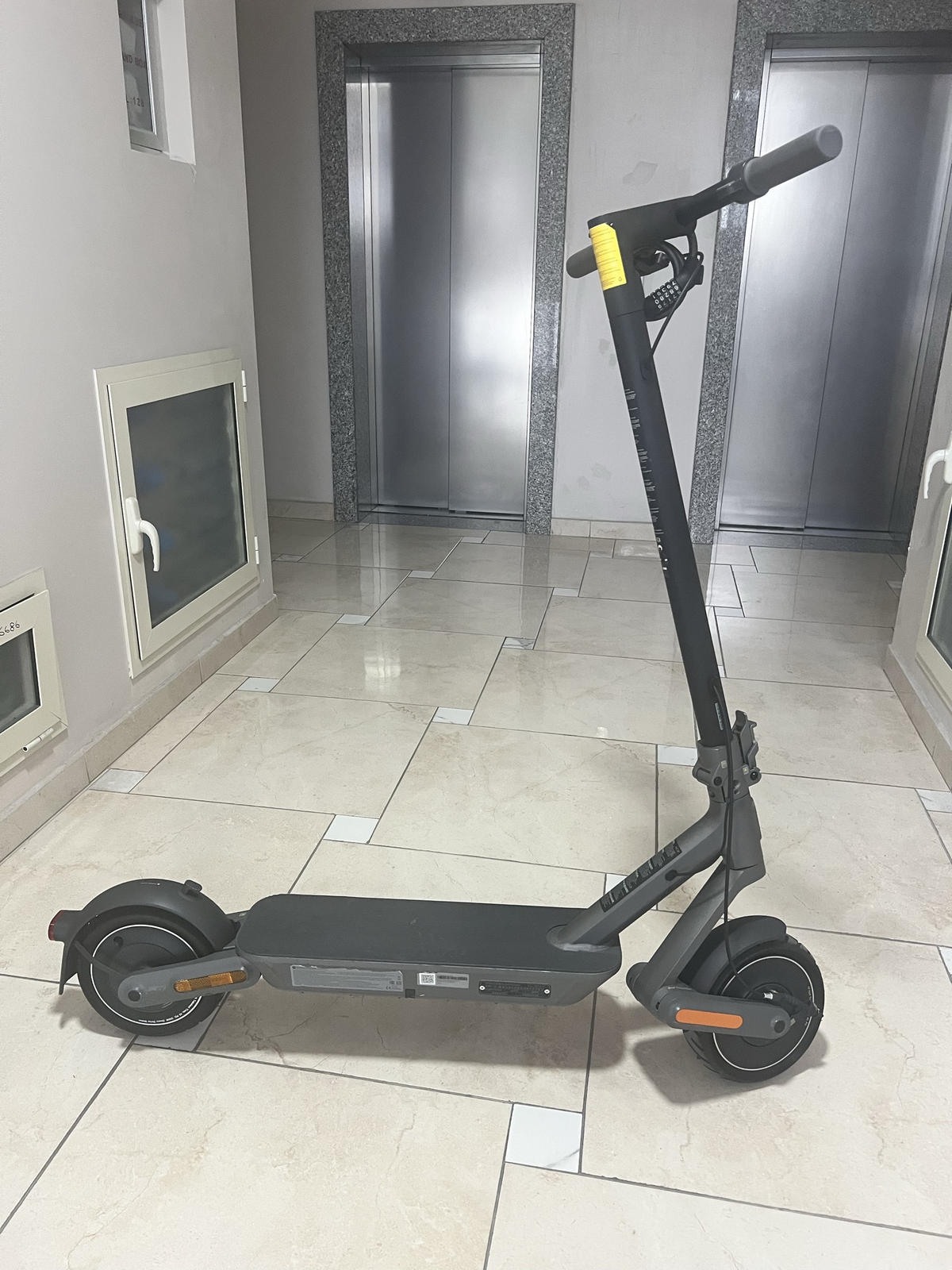 Okazion real!!Scooter elektrik Xiaomi Ultra 4 - 4