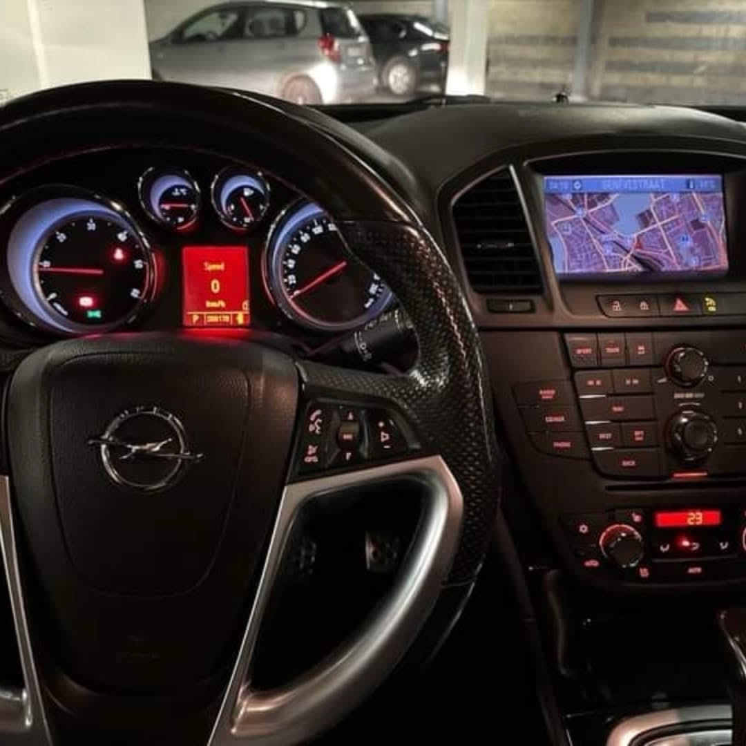 Opel Insignia 2.0/cdti/automat/2010 - 1