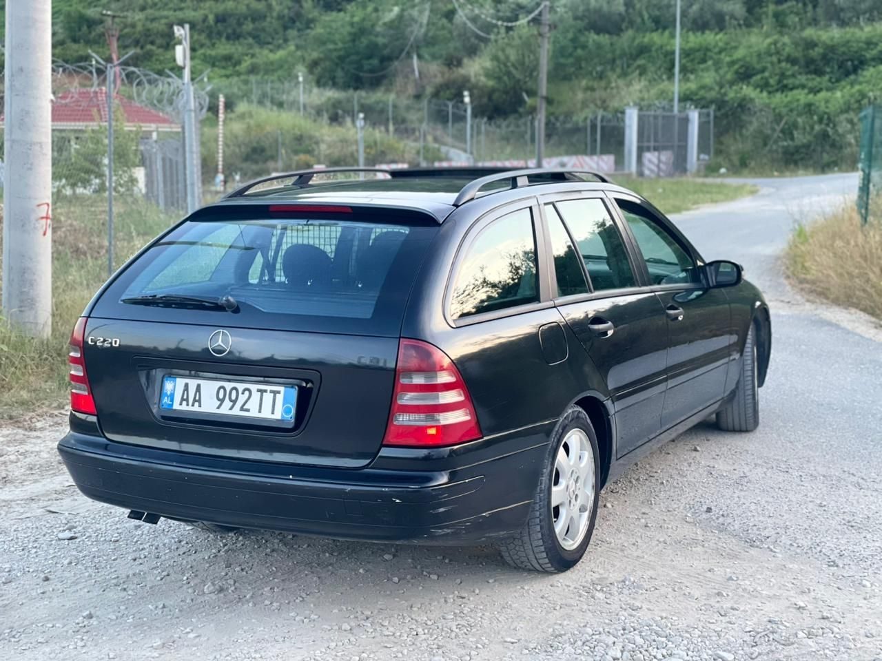 OKAZION 🔥🔥
Shitet Mercedes Benz C220 - 2