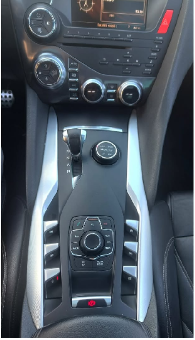 Citroen DS5 2.0 Nafte / Hibrid Panoramik - 9