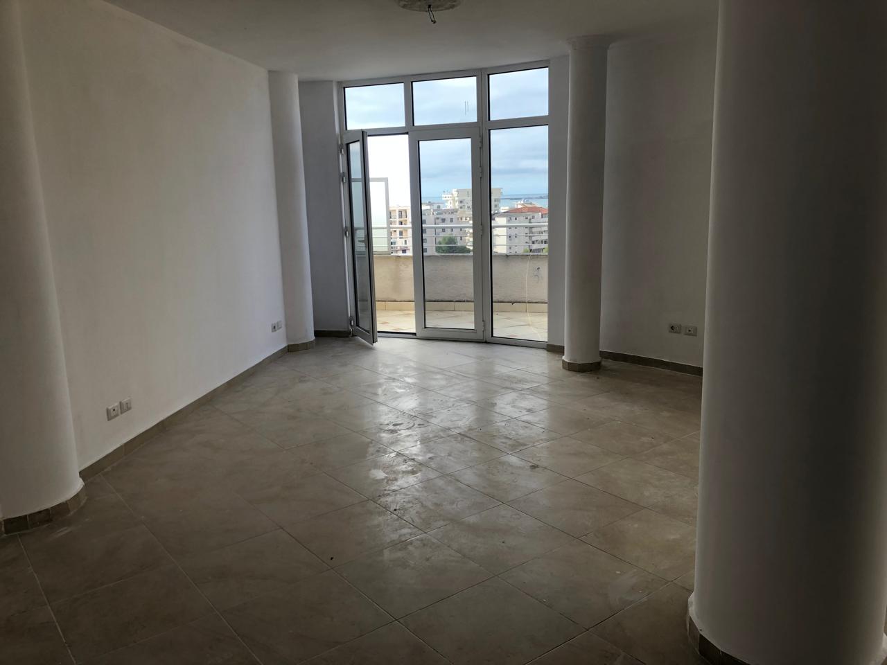 SHITET APARTAMENT 2+1+GARAZH  PRANE PLAZHIT ILIRIA NE DURRES - 5