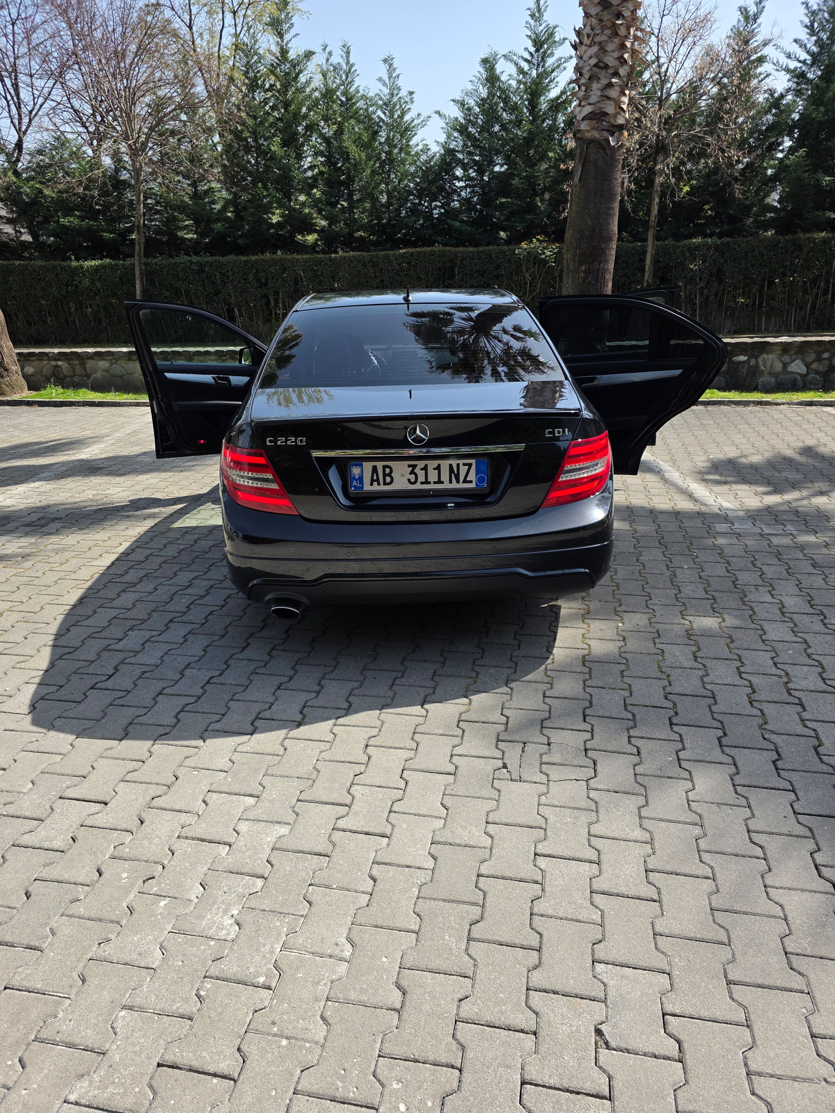 Shitet ose nderrohet - 2