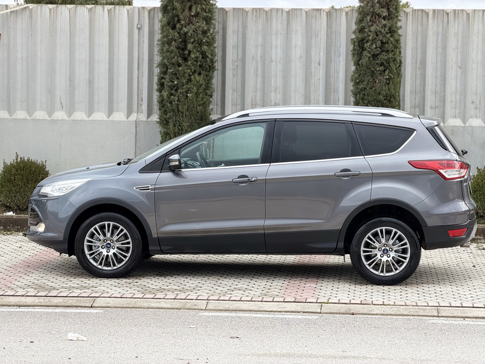 FORD KUGA 2.0 DIESEL. AUTOMATIKE 2013 - 5
