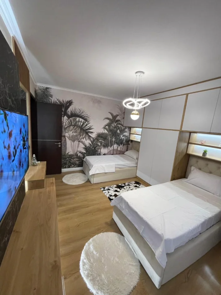 Apartament me qira – përballë Delijorgjit ! - 2