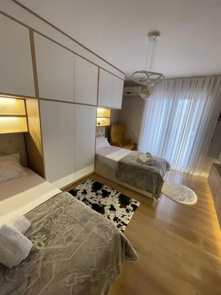 Apartament me qira – përballë Delijorgjit ! - 5