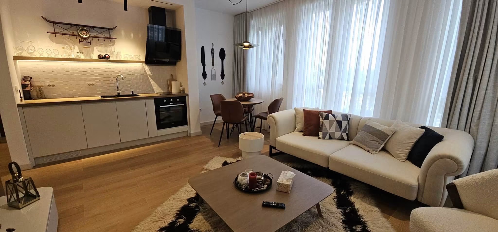 Apartament Elitar 1+1 për Shitje në Tushemisht, Pogradec - 5
