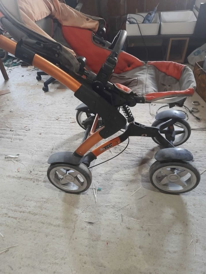 Shitet karrocë për bebe me 2 pjesë  Karrocë normale
