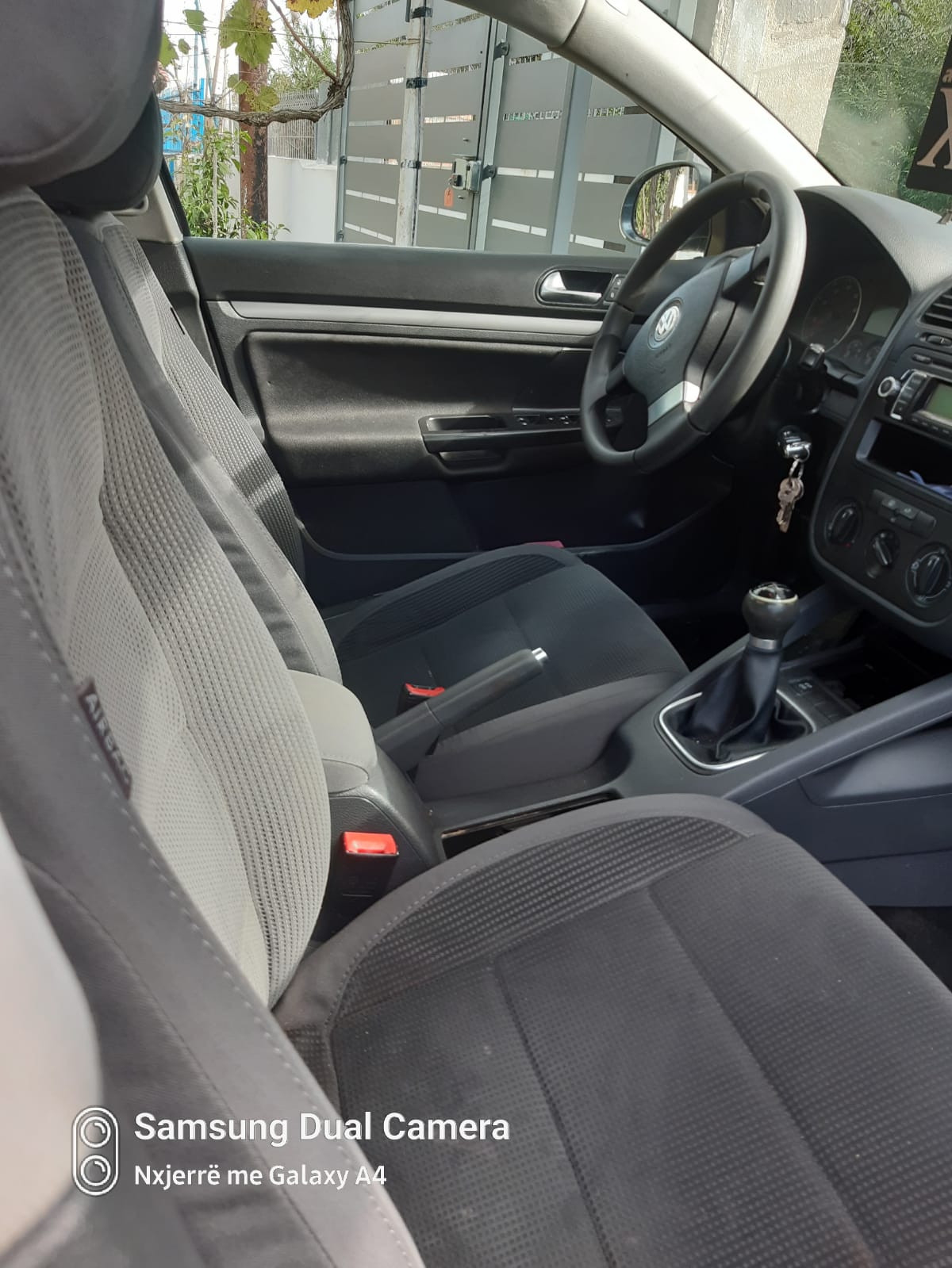Shitet Golf 5 viti 2008 1.6 Benzinë Gas 3000€ - 5
