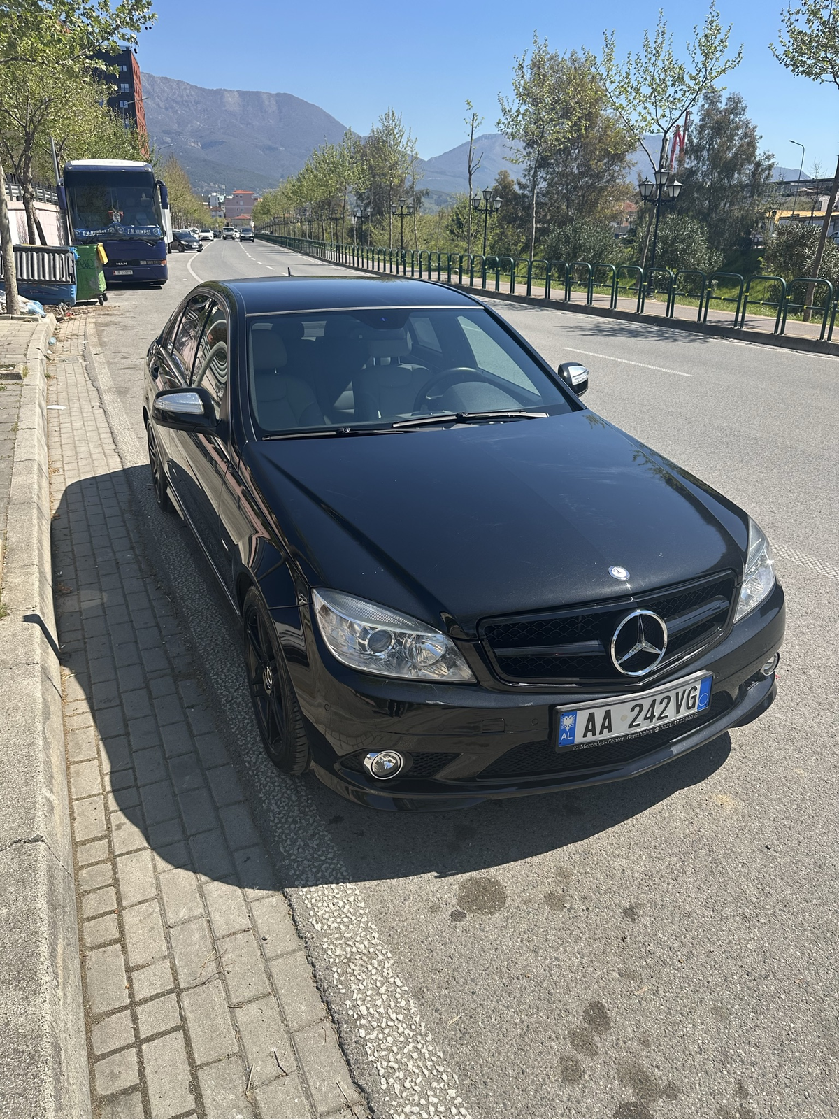 Shes mercedes benz - 8