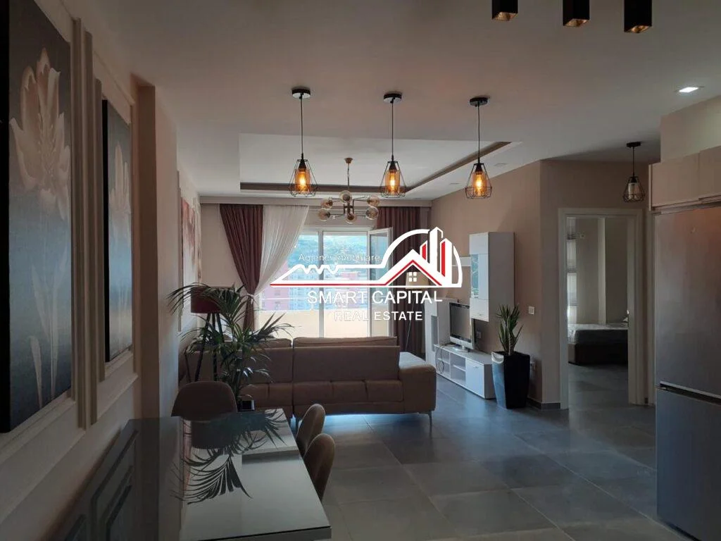 SHITET APARTAMENT 2+1 PRANË PASTIÇERI ELEZAJ,VLORË!