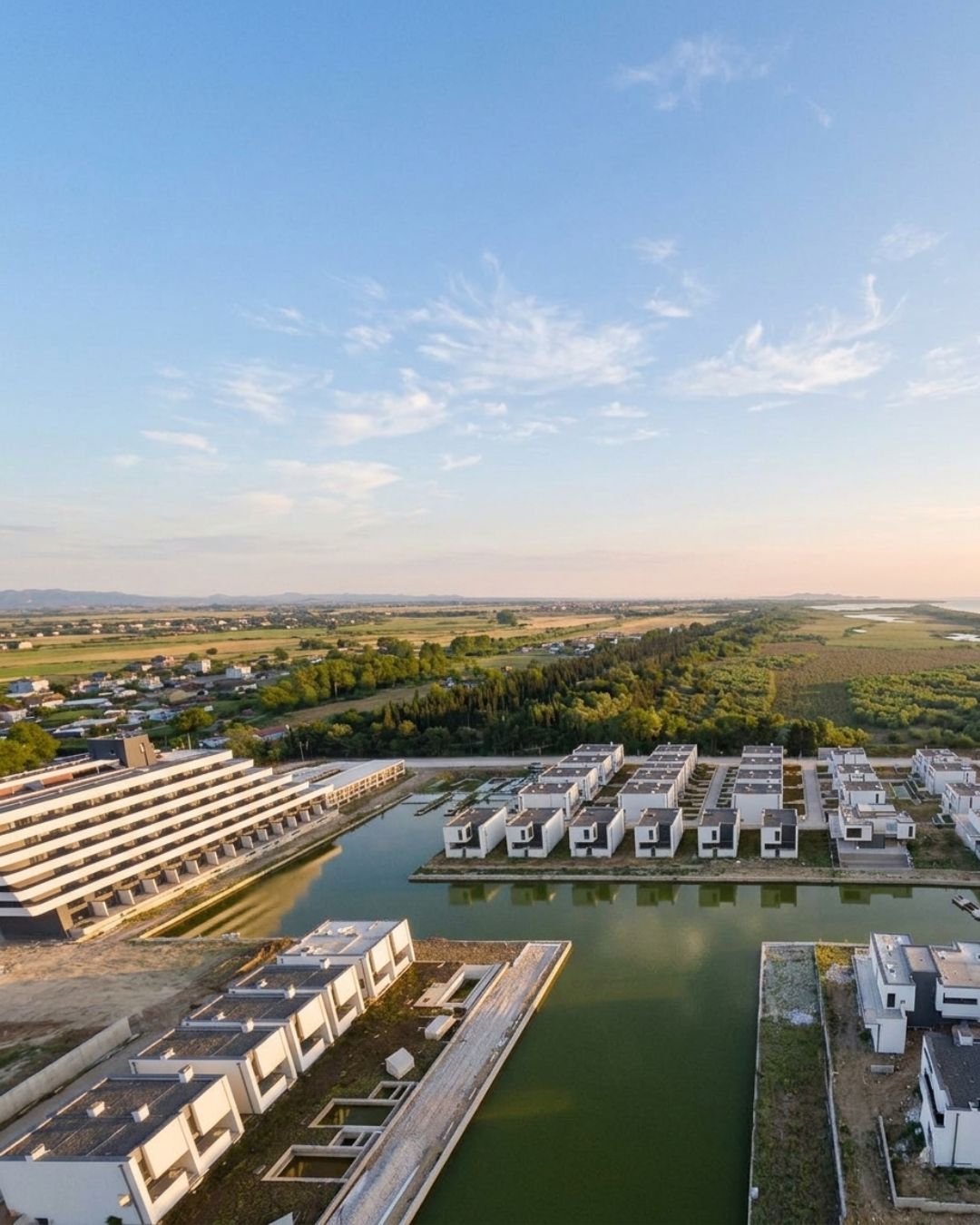 SHITET VILE ELITARE NE REZIDENCEN TURQUOISE MARINA, HAMALLAJ, GJIRI I LALZIT - 4