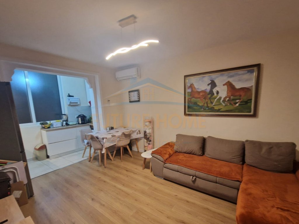 Apartament 2+1 per shitje Asim Vokshi