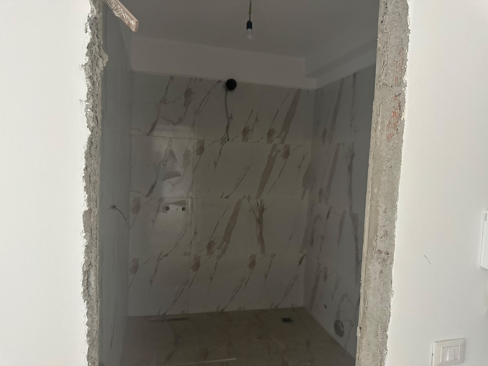 đĄâš SHITET APARTAMENT 2+1+2 â OXHAKU, PRANĂ RESTORANTIT IJA âš - 6