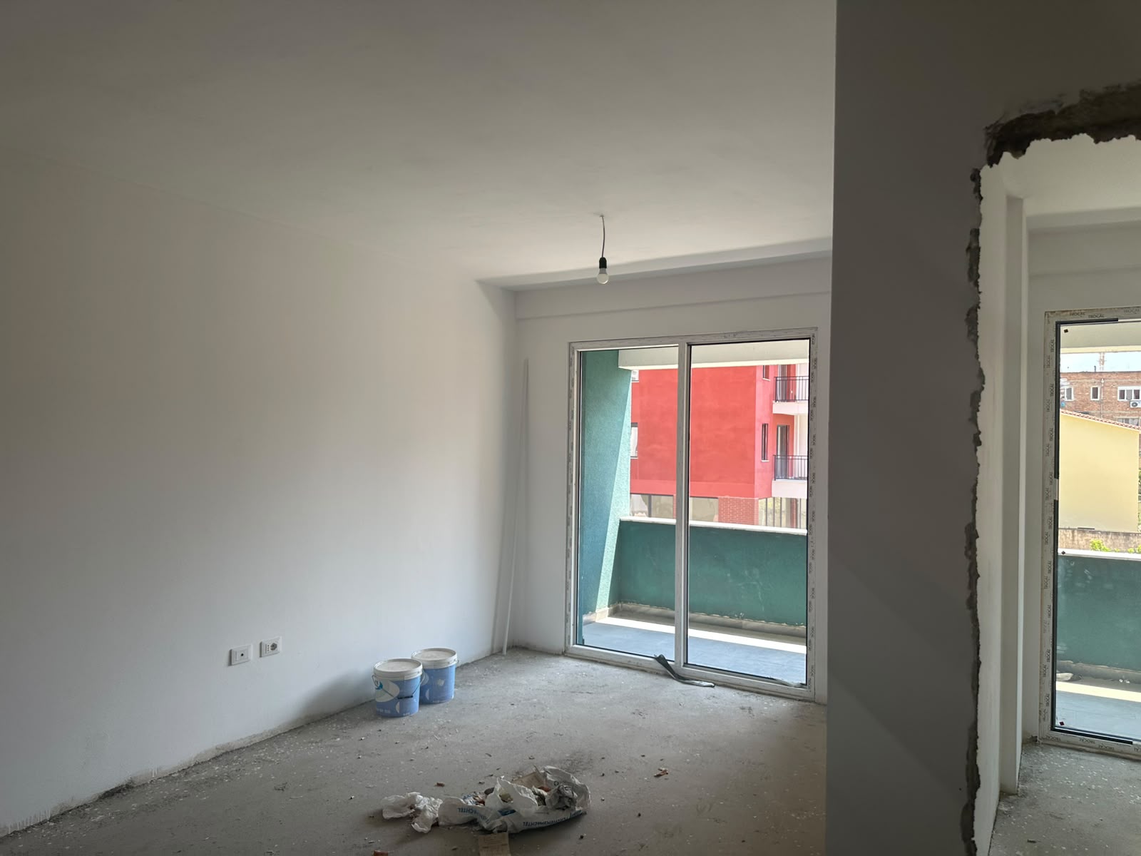 đĄâš SHITET APARTAMENT 2+1+2 â OXHAKU, PRANĂ RESTORANTIT IJA âš - 1