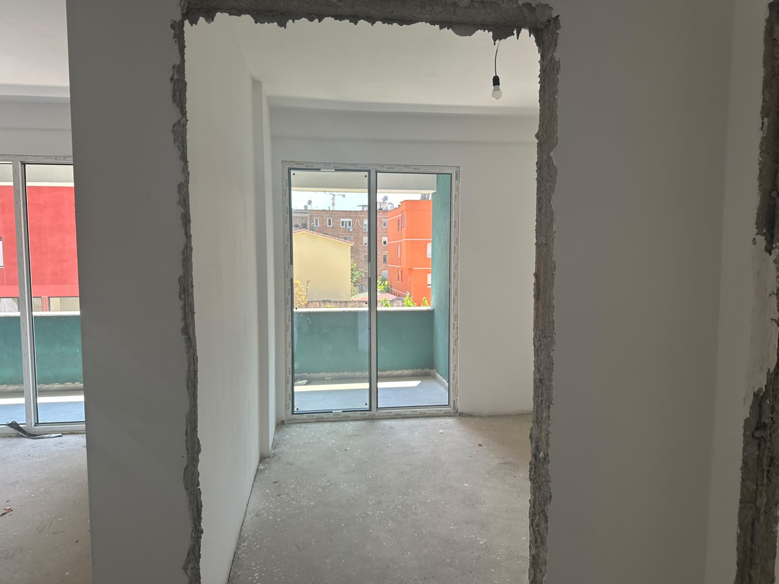 đĄâš SHITET APARTAMENT 2+1+2 â OXHAKU, PRANĂ RESTORANTIT IJA âš - 2