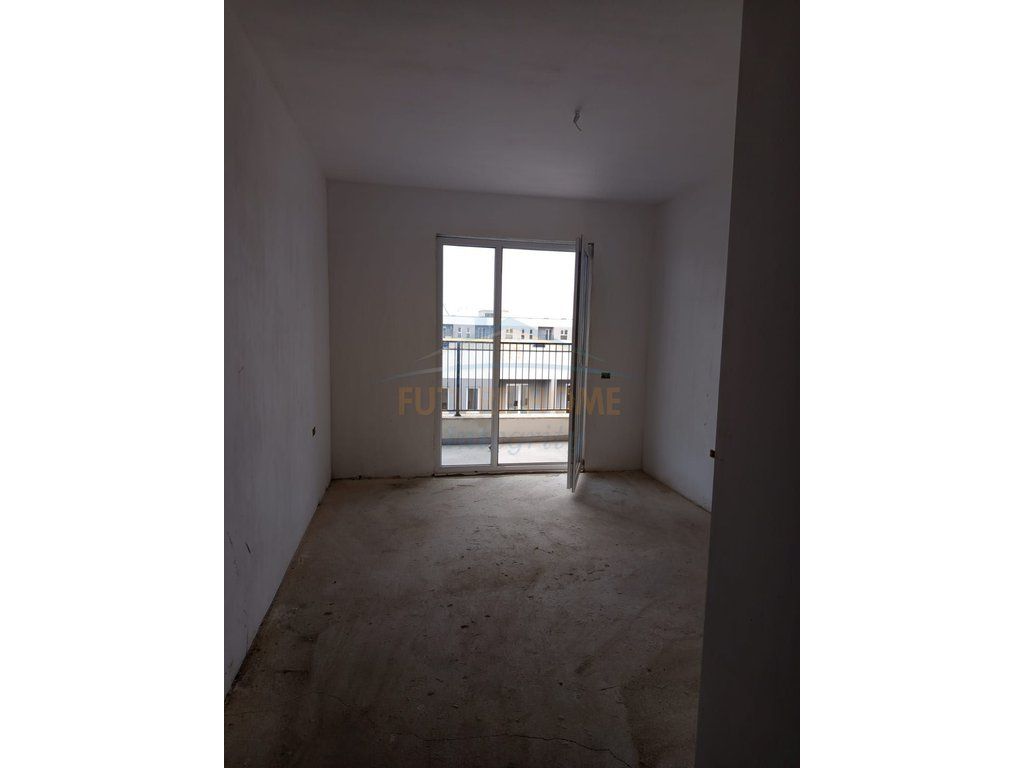 Shitet, Apartament 2+1+2+Post parkimi, Kompleksi Univers City, Tiranë. - 3