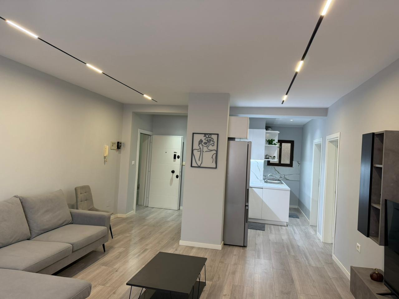 Shitet Apartament 2+1 në Rrugën Frosina Plaku, pranë Inxhinerisë së Ndërtimit. - 2