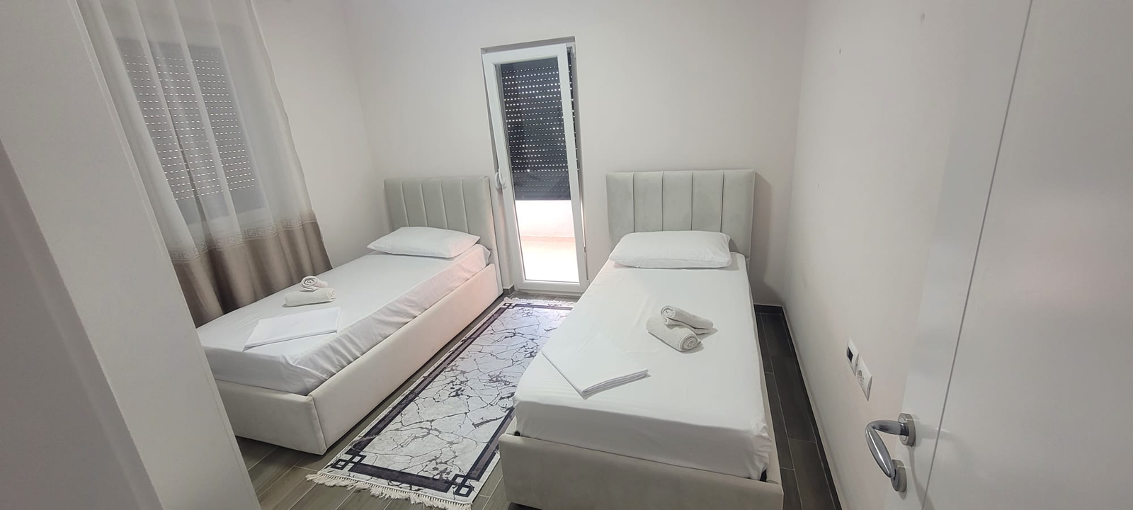 🏡✨ SHITET SHTËPI 2-KATËSHE + ÇATI PAPAFINGO – QENDËR, POGRADEC ✨ - 8