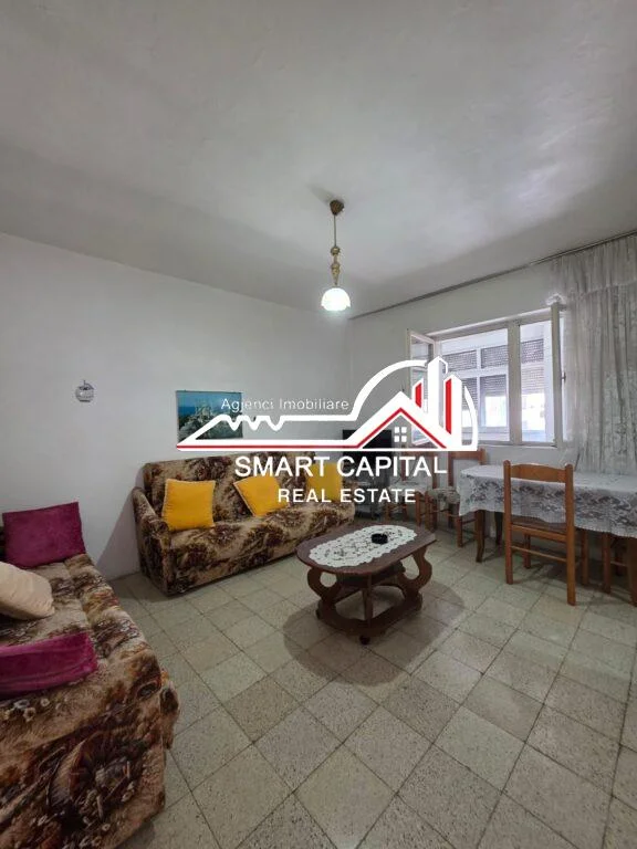 SHITET APARTAMENT 2+1 NË AFËRSI TË BIBLIOTEKËS “SHEVQET MUSARAJ”,VLORË! - 1