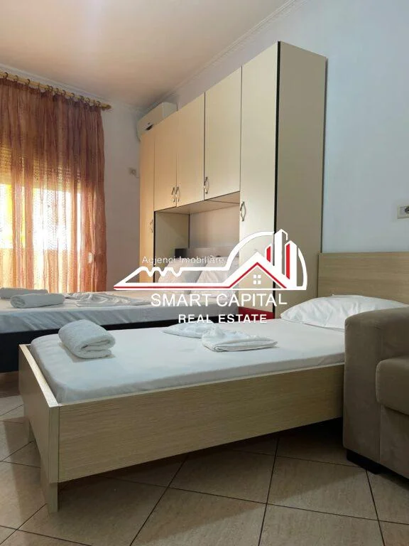 SHITET GARSONIERE NË AFËRSI TË ISH-VILAVE QEVERITARE, VLORË! - 2