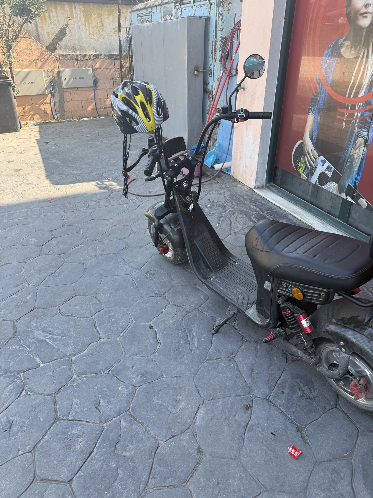 Motorr elektrik i muaj i perdor i bler 1 milion e 300 mi lek - 2