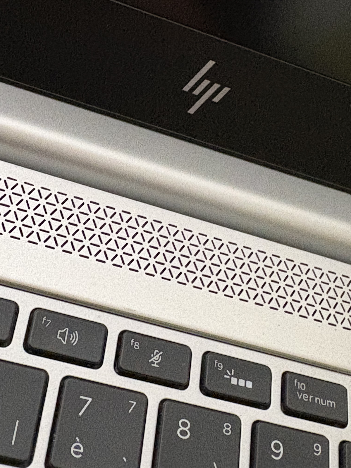 HP EliteBook 745 G6 – Windows 11 Pro - 2