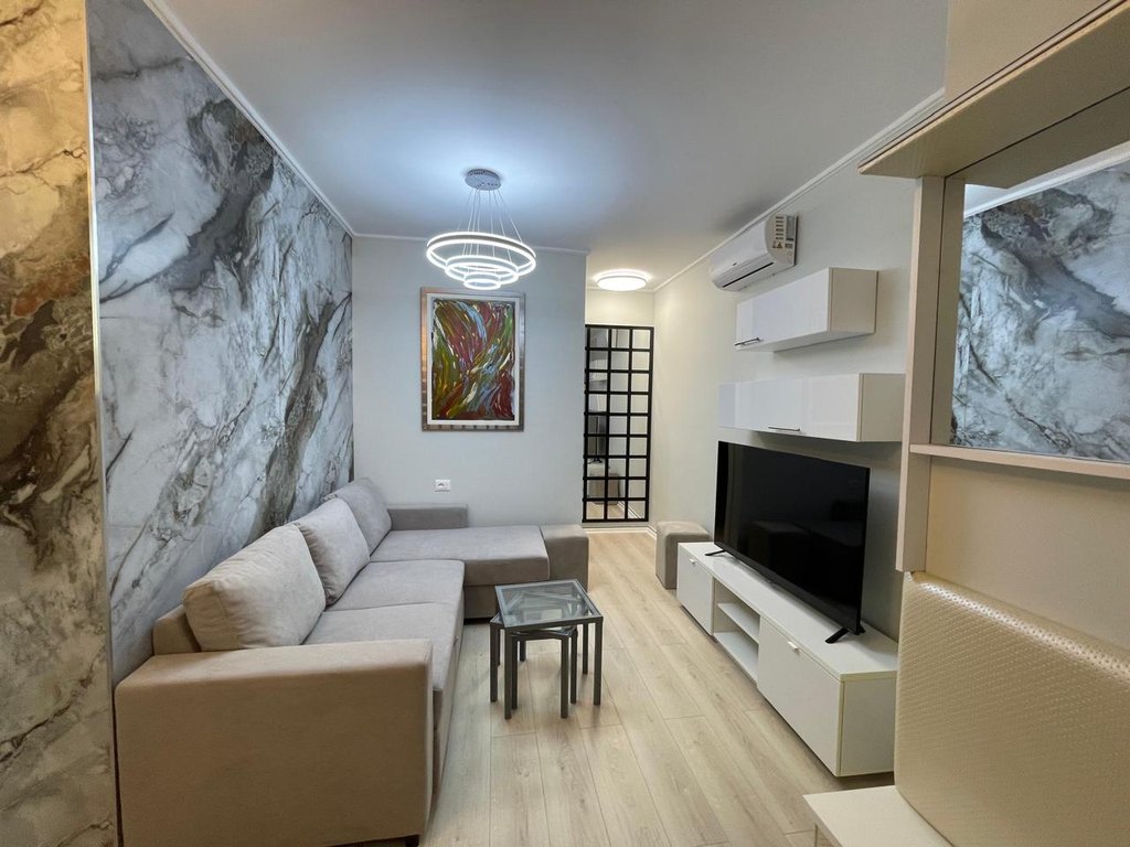 Apartament 2+1 Me Qira tek ish Tregu Elektrik, Tiranë 600 € /Muaj - 1
