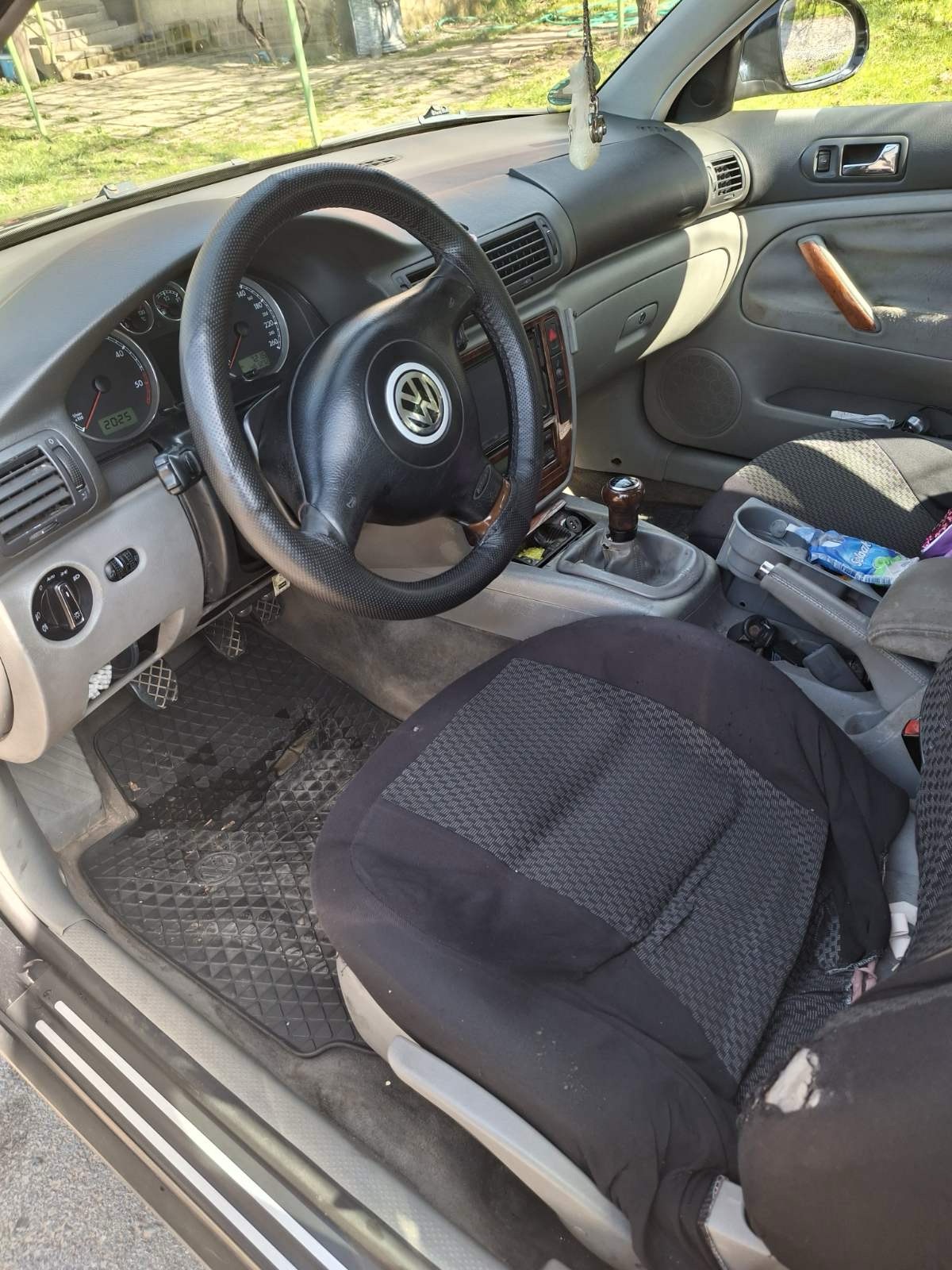 shitet vw passat 1.9 viti 2004 i rrujtum servisat e krym - 4