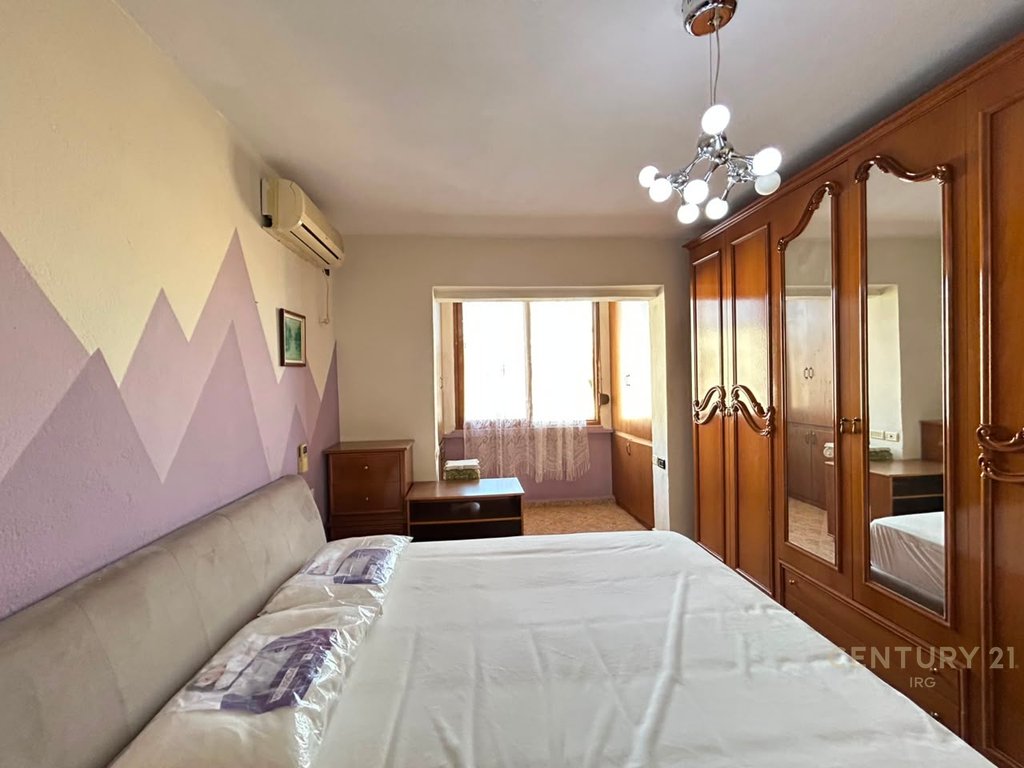 APARTAMENT 1+1 ME QERA SHKOLLA E BASHKUAR 450 € /Muaj - 4