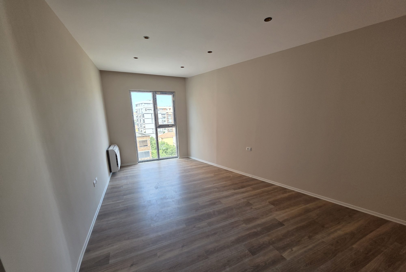 Shkolla Kuqe shitet apartament 2+1+2 tualete +1 post parking