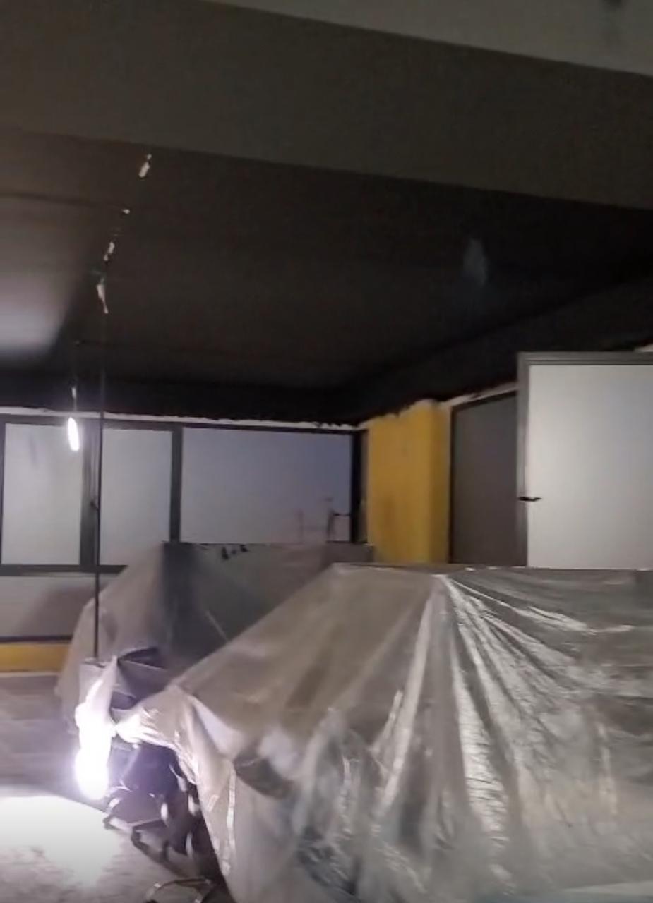 JEPET ME QIRA AMBIENT BIZNESI Unazen e Re 400  m2