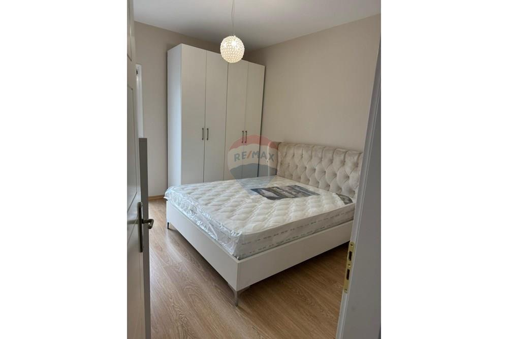 Jepet me qira Apartament 2+1+2  tek Kopshti Botanik - 4