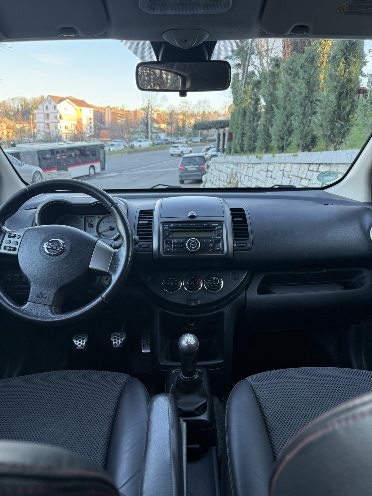 NISAN NOTE 1.5 NAFT VITI 2008-BEN PER PATENT TE RE.SUPER EKONOMIKE.ME LETRA TE PAGUARA.180 MI KM.MAN - 6