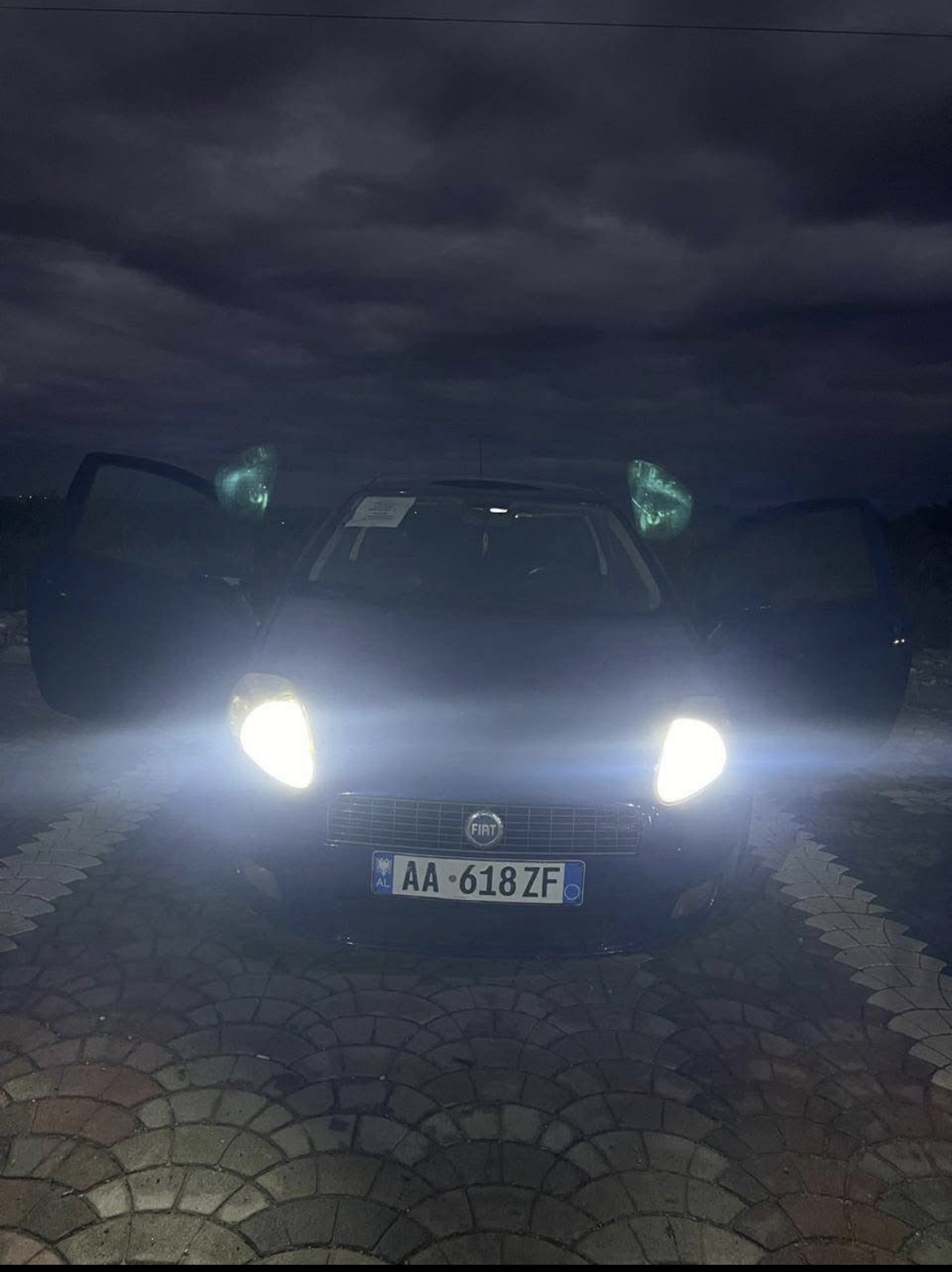 shitet fiat grande punto motorr 1.9 nafte viti 2007 full panoram kambjo manuale 6+r disqe sportive - 10