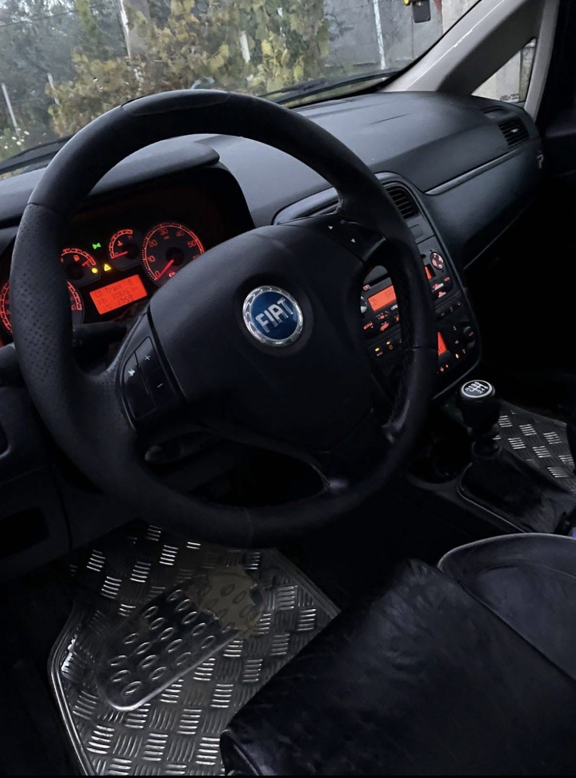 shitet fiat grande punto motorr 1.9 nafte viti 2007 full panoram kambjo manuale 6+r disqe sportive - 8
