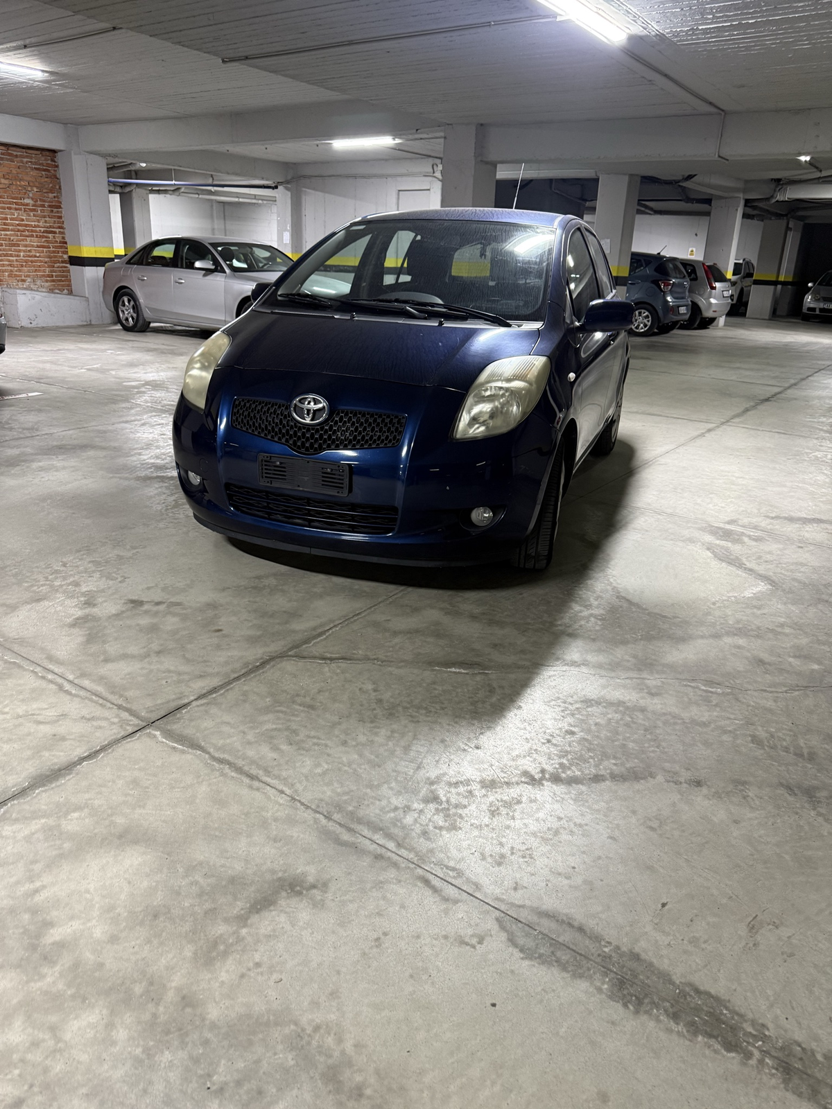 TOYOTA YARIS 1.3 BENZIN VITI 2007 MANUAL SUPER GJENDJE.230 MI KM ORIGJINALE.ME DOGAN GATI PER TARGA. - 1