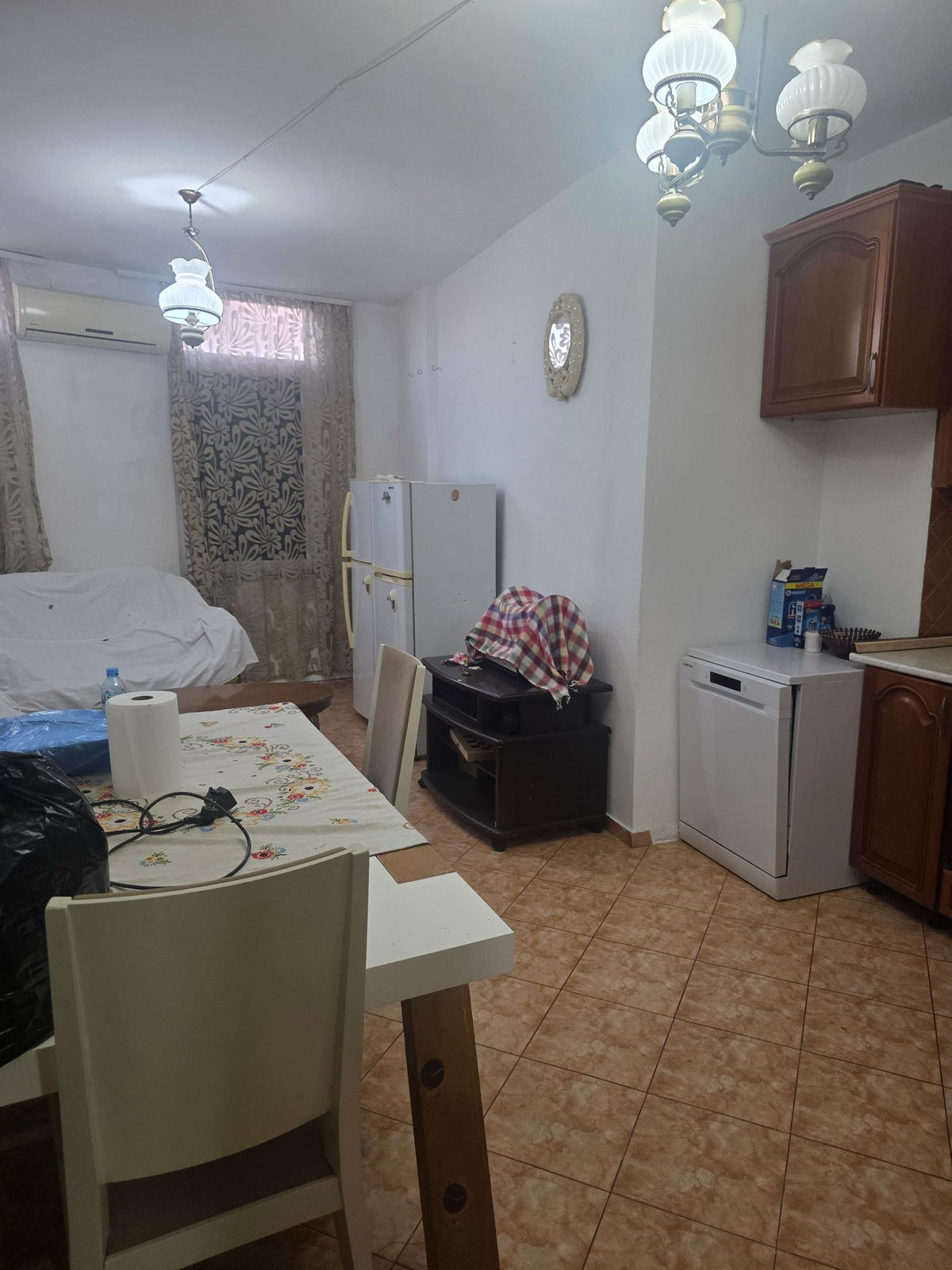 107m2 apartment pranë Xhamisë Don Bosko - 1