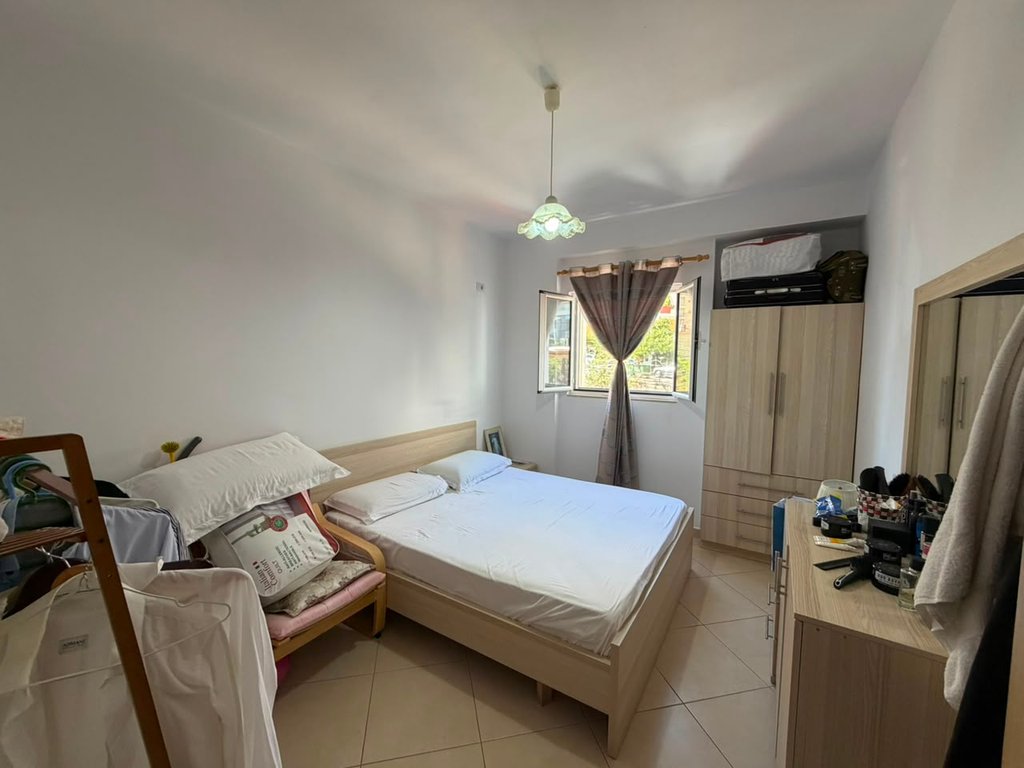 SARANDE, SHESIM APARTAMENT 1+1 VETEM 30 M NGA DETI 130,000 € - 5
