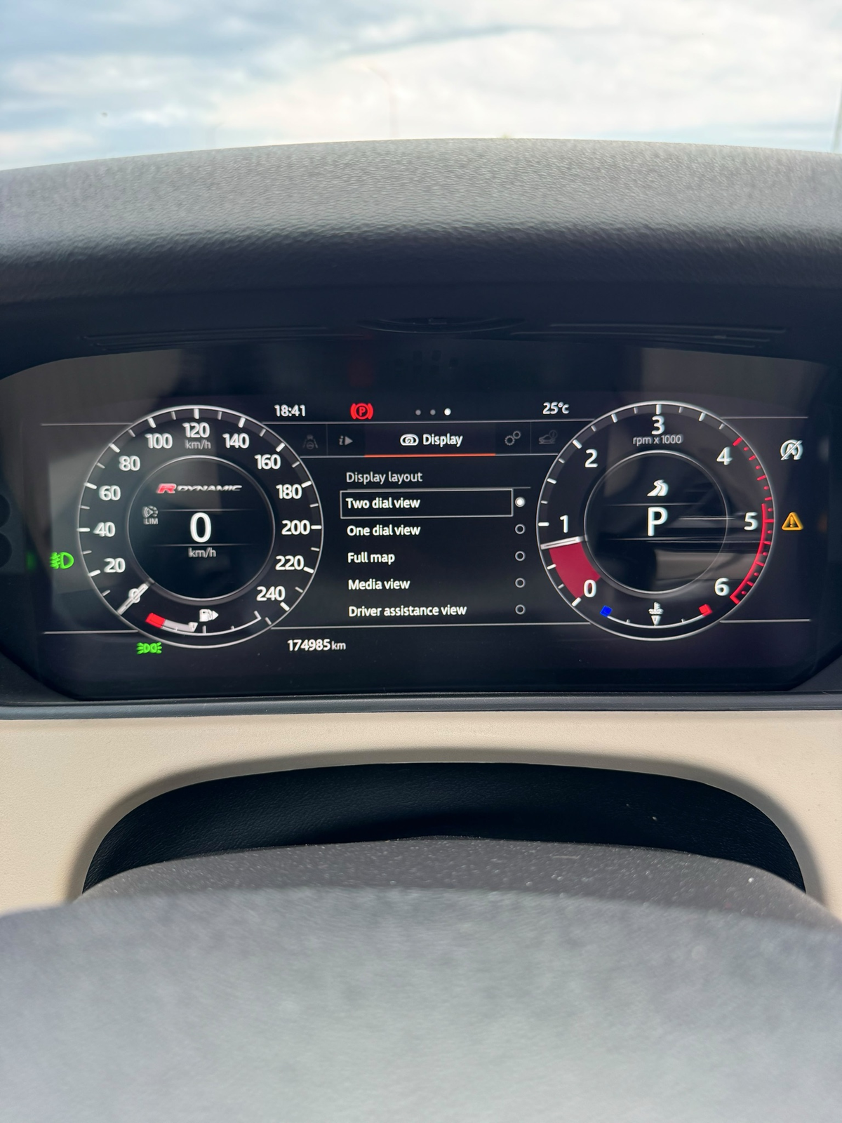 📌 RANGE ROVER VELAR - 9
