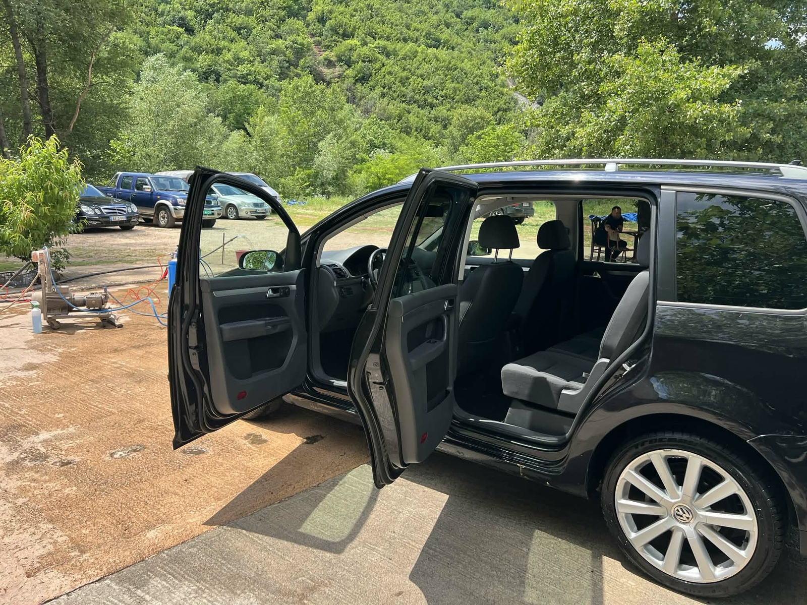 Shitet Volkswagen Touran, viti 2009 - 3