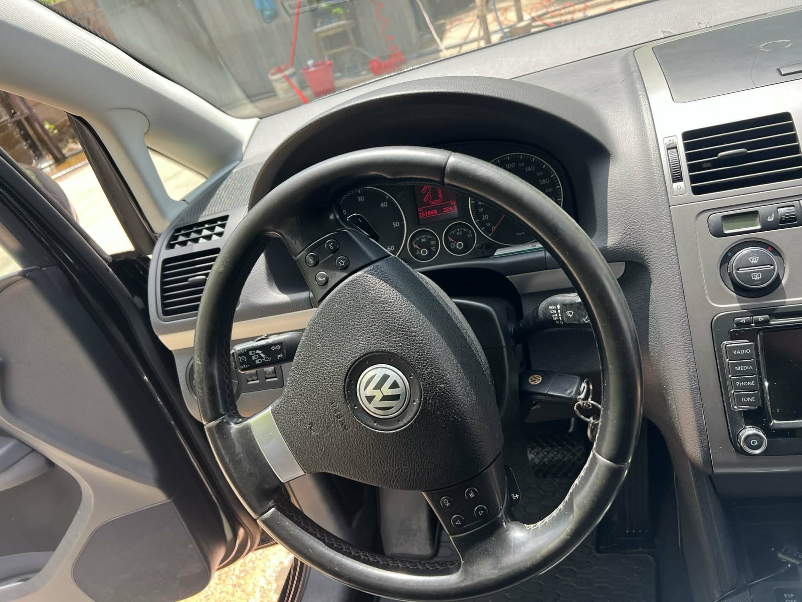Shitet Volkswagen Touran, viti 2009 - 9