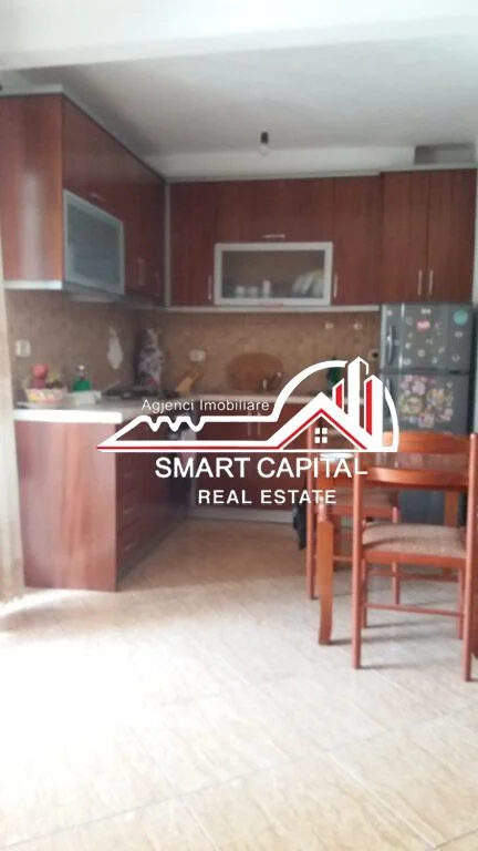 SHITET APARTAMENT 1+1 PRANË POSTËS SË ÇOLES,VLORË! - 1