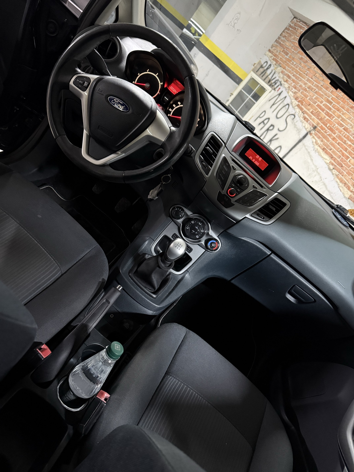 FORD FIESTA. 1.4 NAFT VIZI 2010MANUAL SUPER EKONOMIKE.ME DOGAN TE PAGUAR.I PERSHTATSHEM PER PATENTA - 4