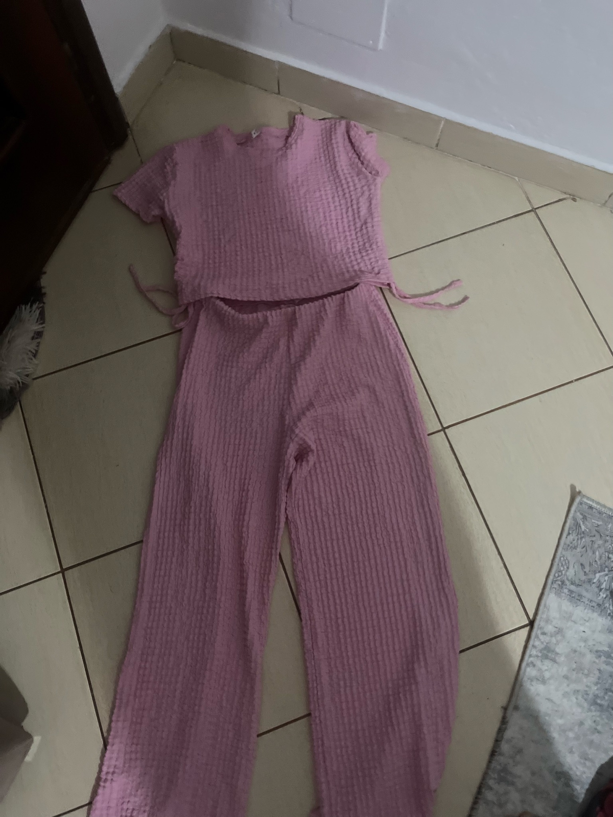 Kostum roze veror