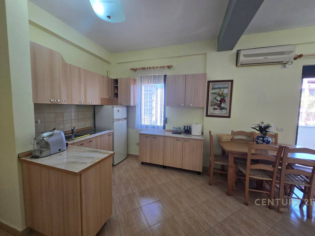 Shitet Apartament 1+1 ne Golem! - 6