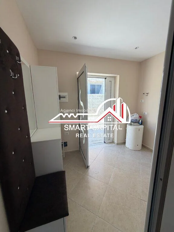 SHITET APARTAMENT 1+1 NË ÇOLE,VLORË! - 2