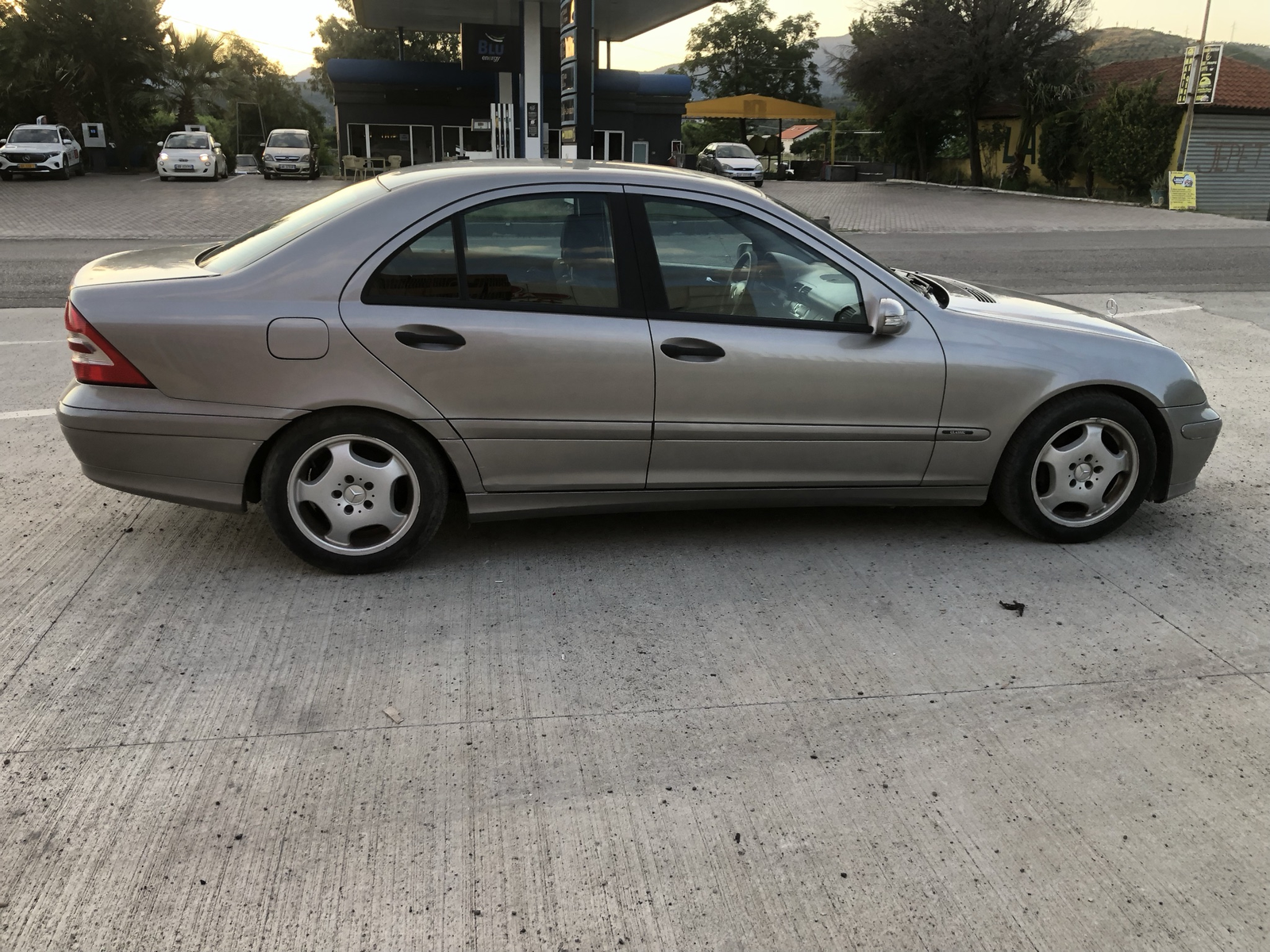 Mercedes benz 🇦🇱C klas 2005🇦🇱220 nafte🇦🇱Automat🇦🇱220km - 4